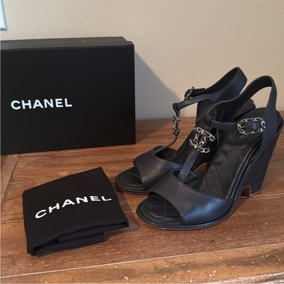 CHANEL Lambskin Leather T-Strap Wedge CC Sandals - Picture 15 of 15